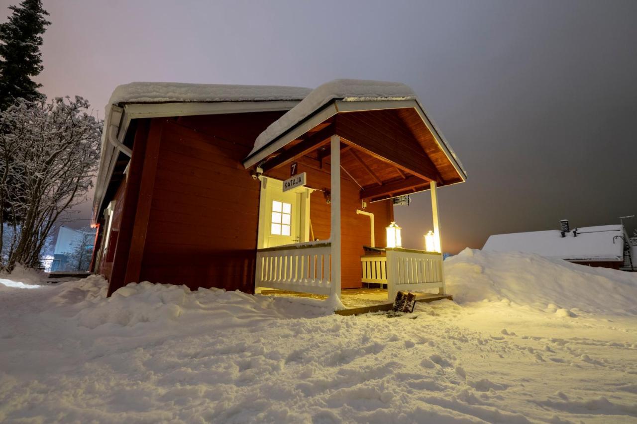 Yllaeksen Yoepuu Villa แอแกชลอมโปโล ภายนอก รูปภาพ